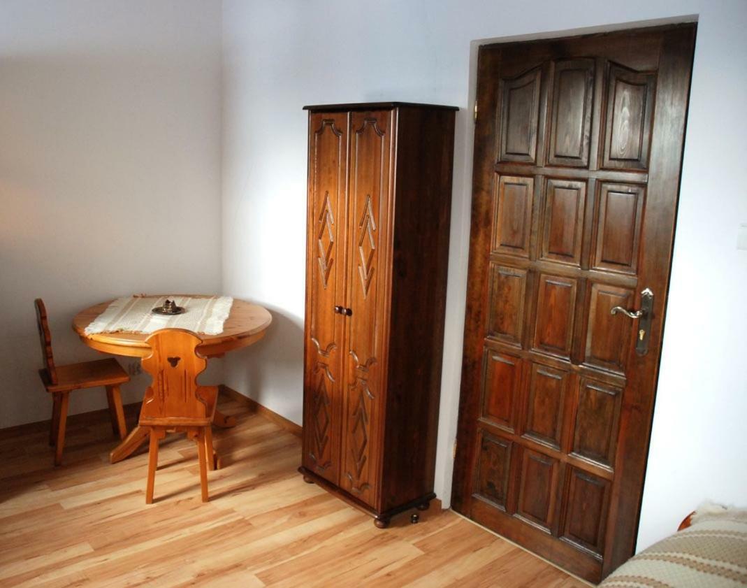 Agroturystyka Leszczynowy Dworek Ponikwa  Buitenkant foto
