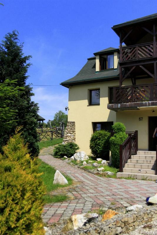 Agroturystyka Leszczynowy Dworek Ponikwa  Buitenkant foto